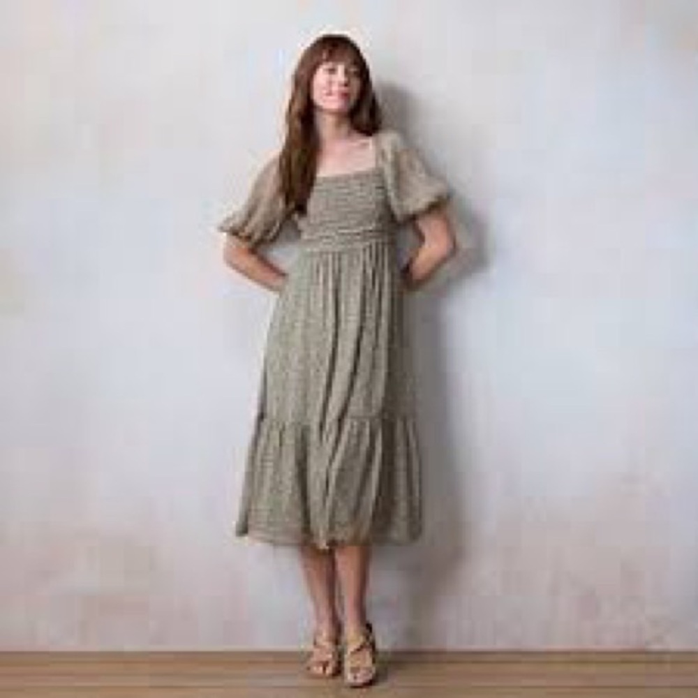 LC Lauren Conrad Green Smocked Puff Sleeve Sundress